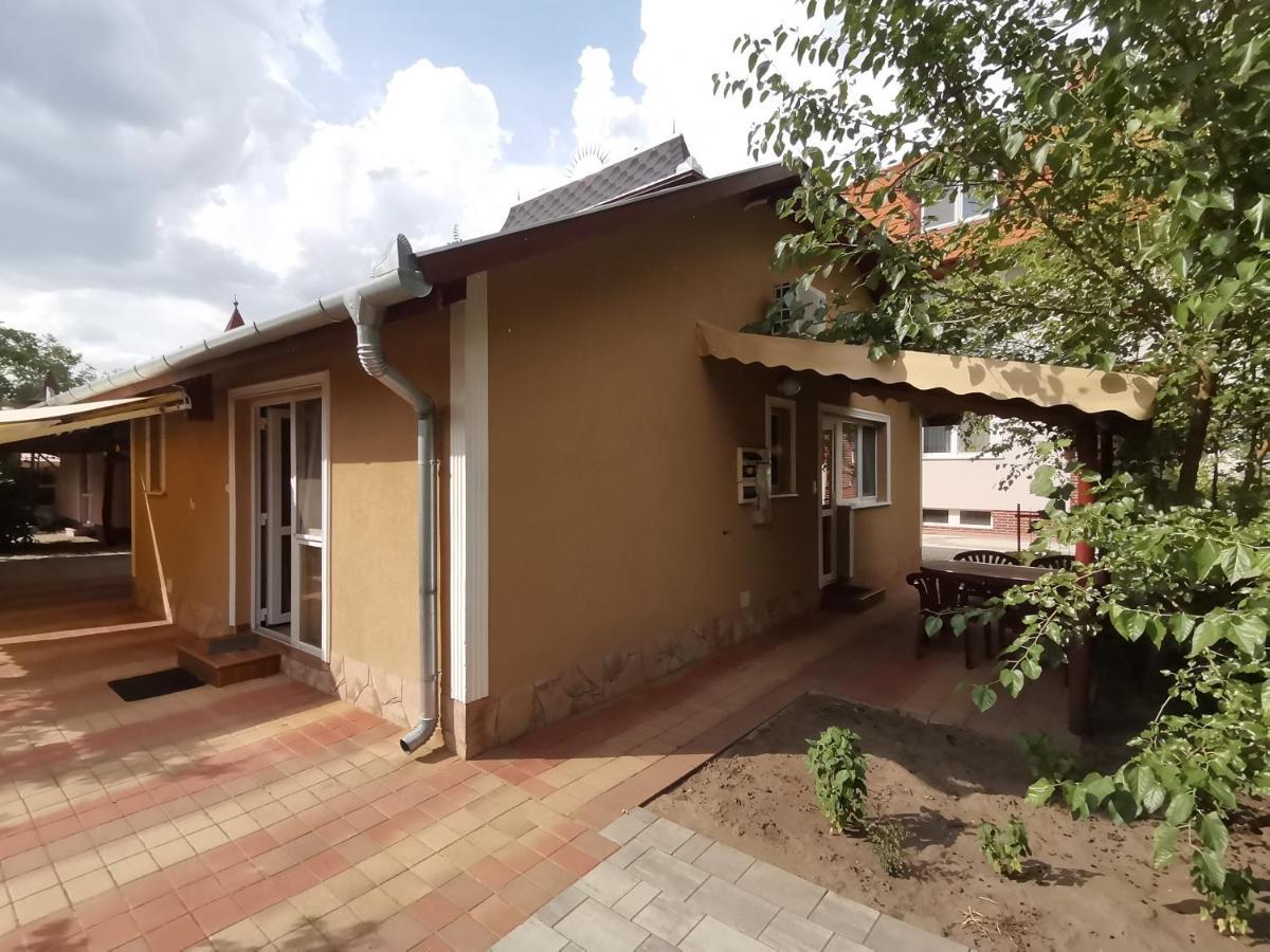 Mini Villa Hajdúszoboszló Exterior foto